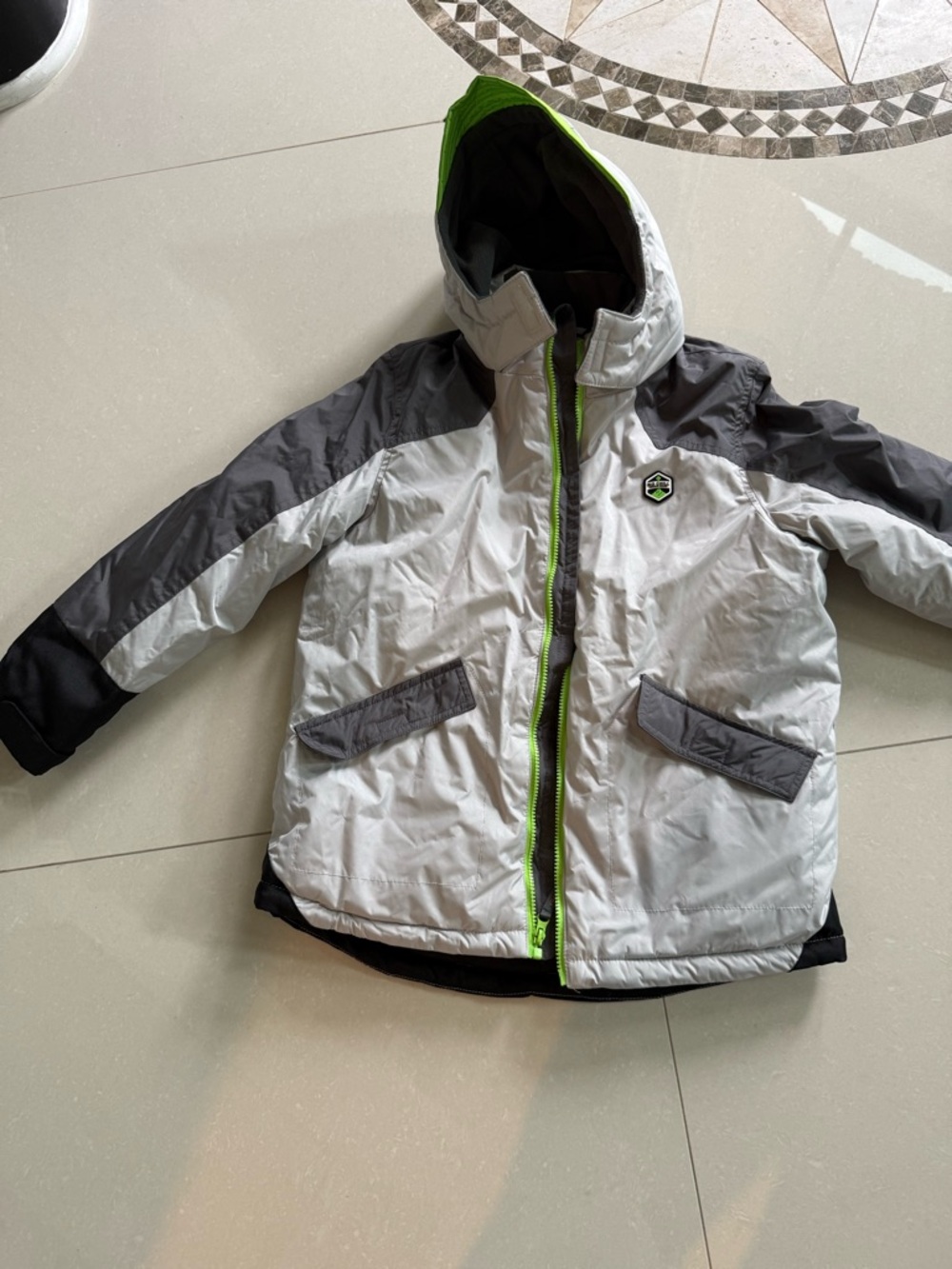 Big Chill Kids Jacket in Gray & Black Accent